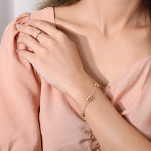 Load image into Gallery viewer, Golden adjustable Sea Shells Bracelet