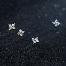 Load image into Gallery viewer, Gold Scintilla Earrings