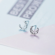 Load image into Gallery viewer, Crescent Moon Earrings