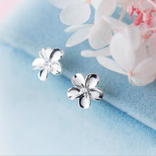 Load image into Gallery viewer, Frangipani Earrings