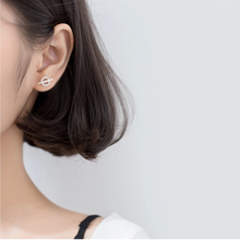 Load image into Gallery viewer, Rose Hulya Earrings