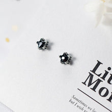 Load image into Gallery viewer, Black Star Earrings