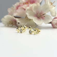 Load image into Gallery viewer, Gold Star Cluster Studs