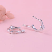 Load image into Gallery viewer, Tiffany Bellflower Sleeper Earrings
